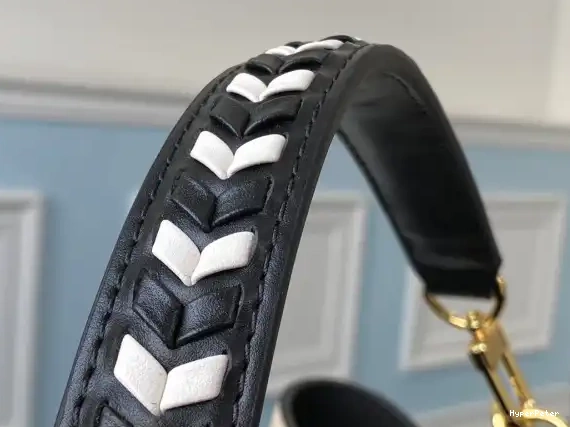LOUIS VUITTON NÉONOÉ 0514
